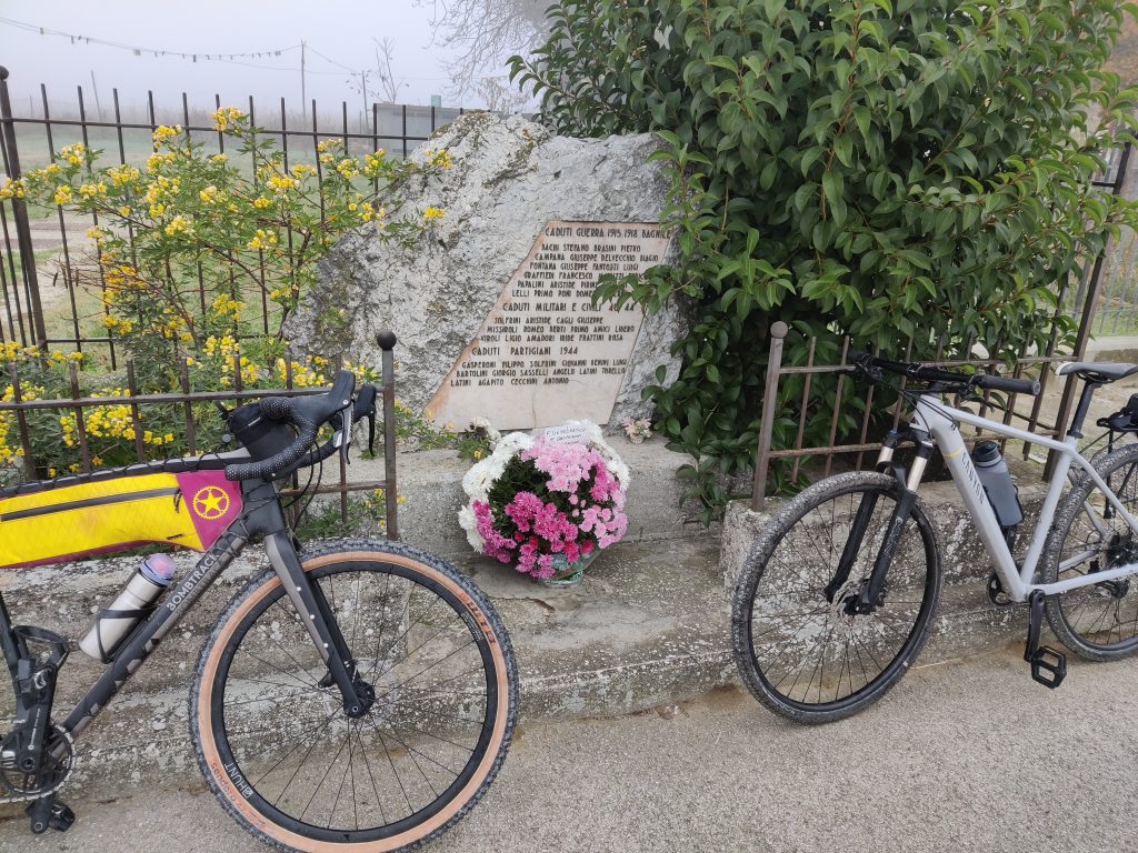 Via Rovescio 2025: Cippo ai Caduti di Bagnile