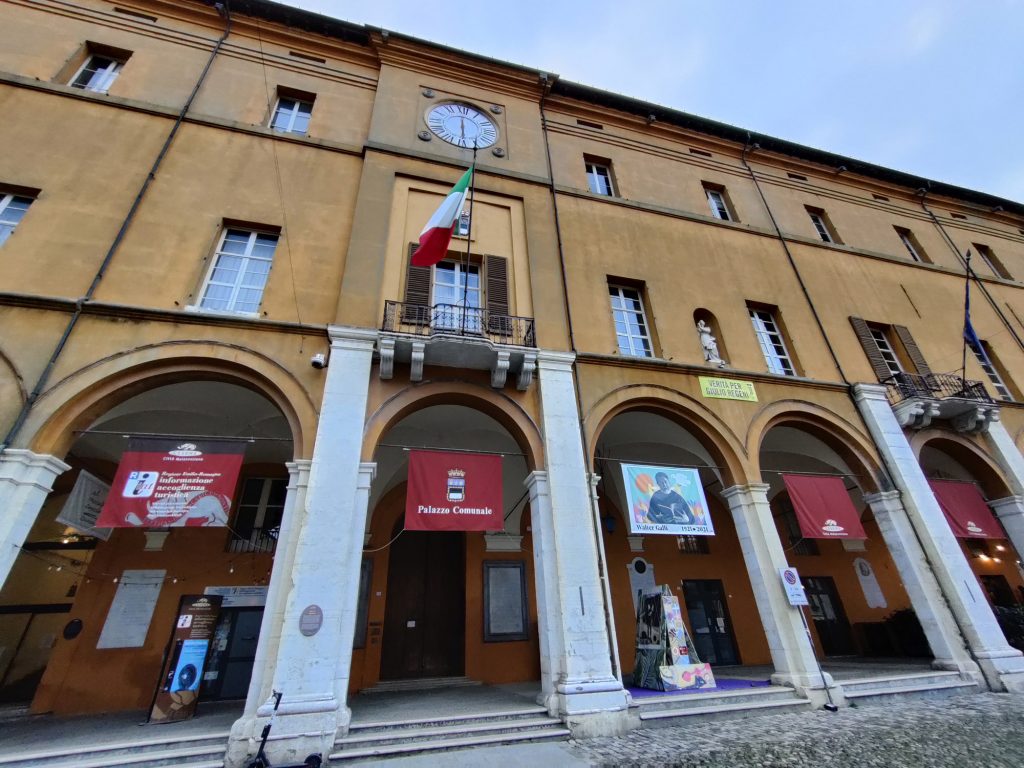 Il loggiato del Comune di Cesena medaglia d’argento al valor militare